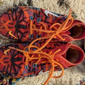 Women's Nike tennis shoes